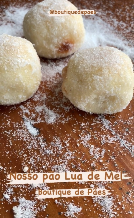 Pão Lua de Mel polvilhado